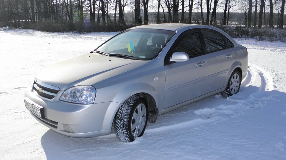 Chevrolet Lacetti 4