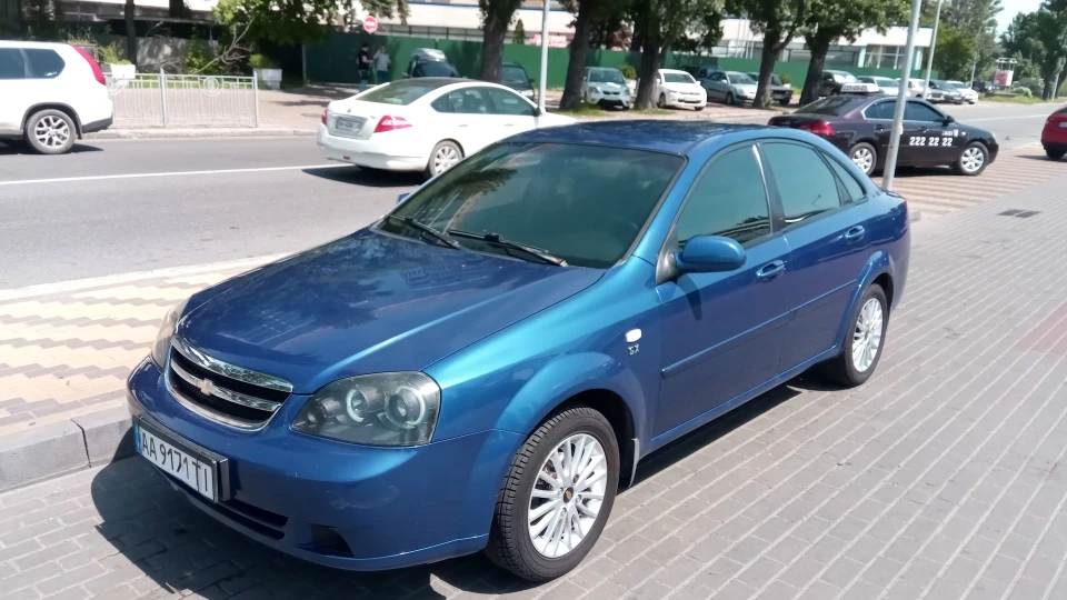 Chevrolet Lacetti 5