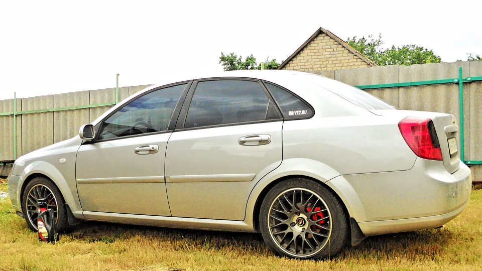 Chevrolet Lacetti 4