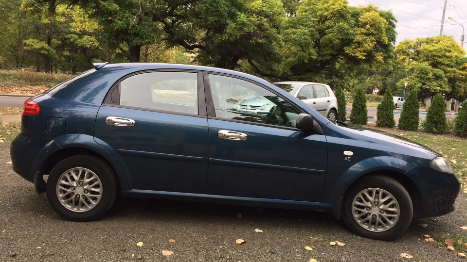 Chevrolet Lacetti 4