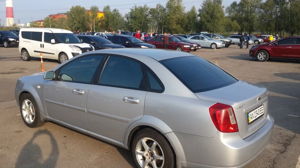 Chevrolet Lacetti 3