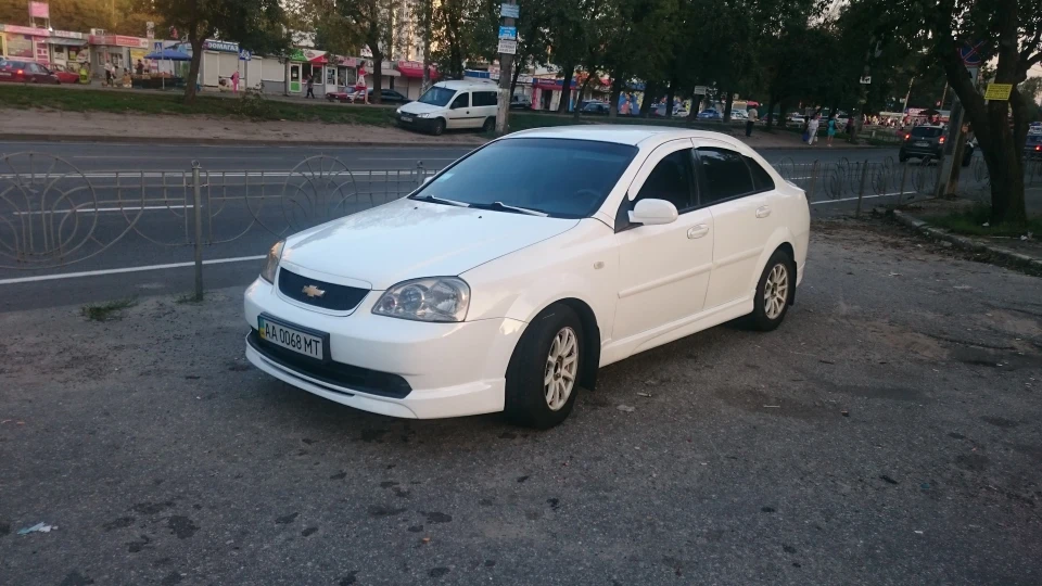 Chevrolet Lacetti 3