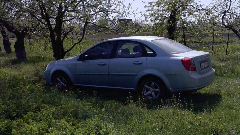 Chevrolet Lacetti 4