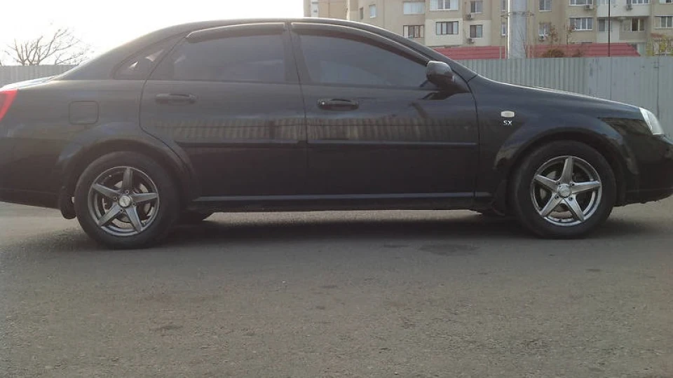Chevrolet Lacetti 5