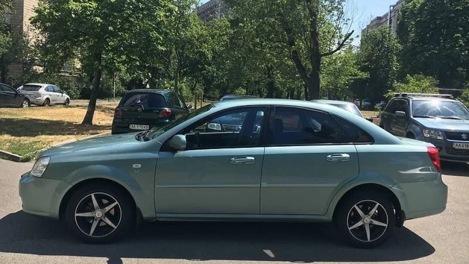Chevrolet Lacetti 1.8 lda 2