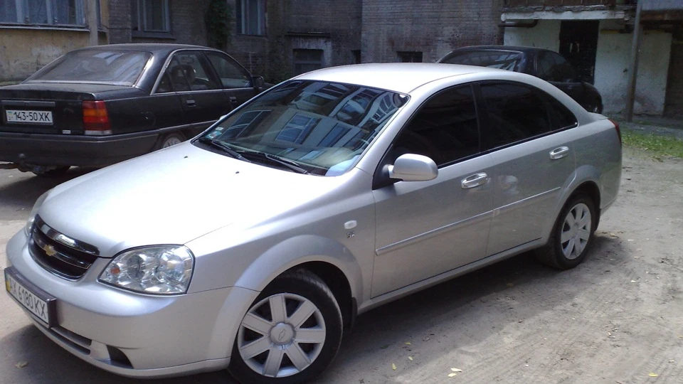 Chevrolet Lacetti 1.8 SX 2