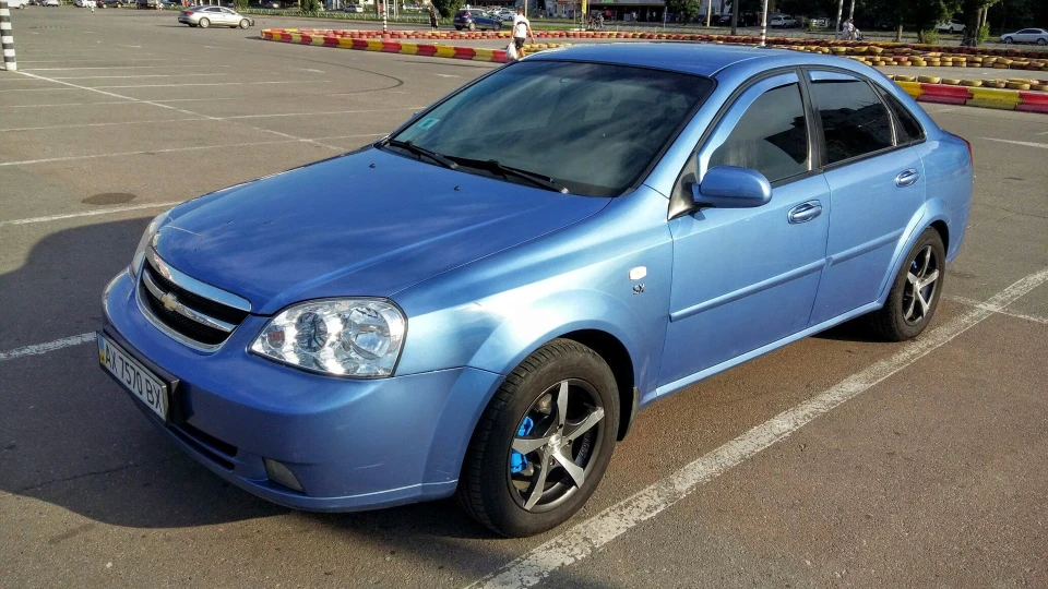 Chevrolet Lacetti 1.8 SX 3