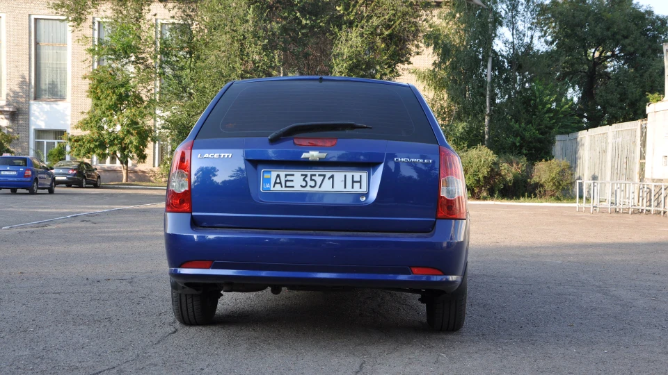 Chevrolet Lacetti 1.8 SX 3