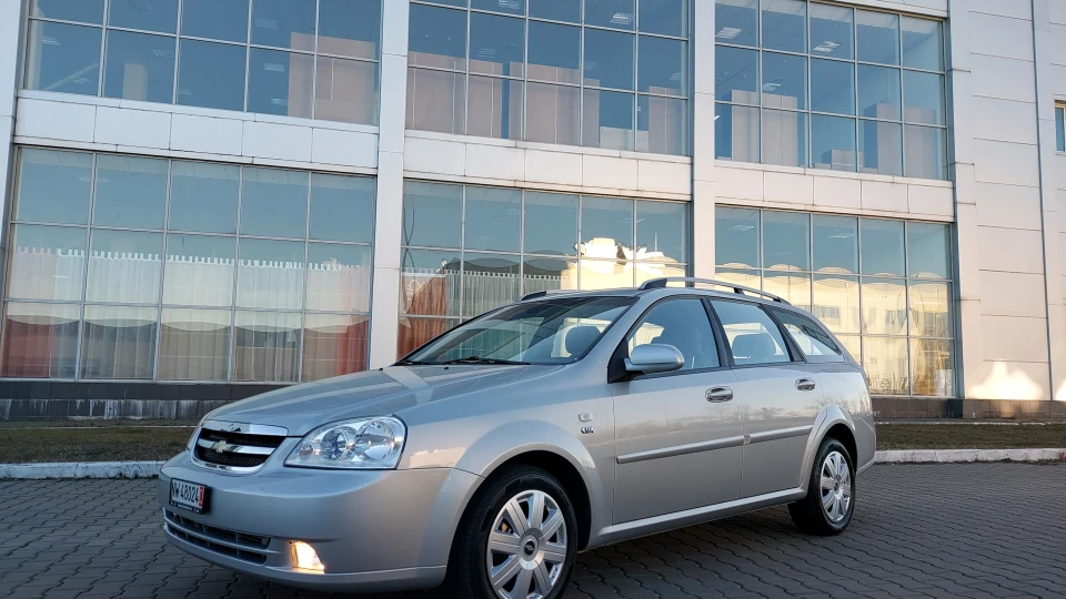 Chevrolet Lacetti 1.8 Turbo 2