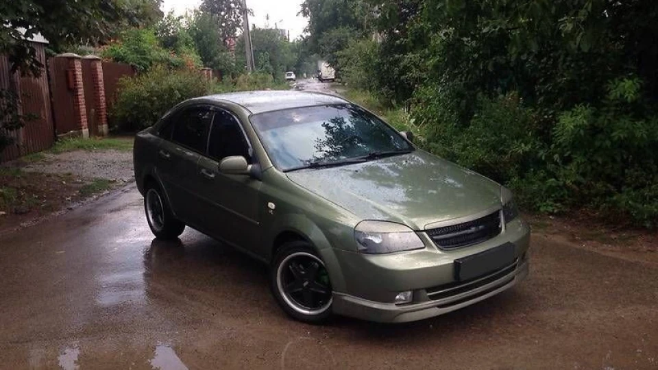 Chevrolet Lacetti 1.8sx 5