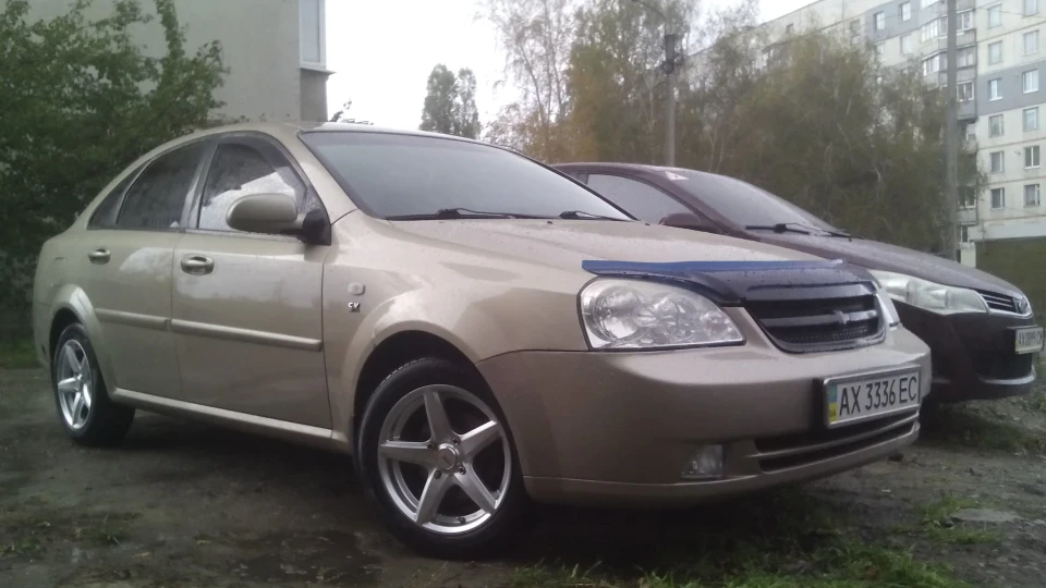 Chevrolet Lacetti Бежевий седанчик 5