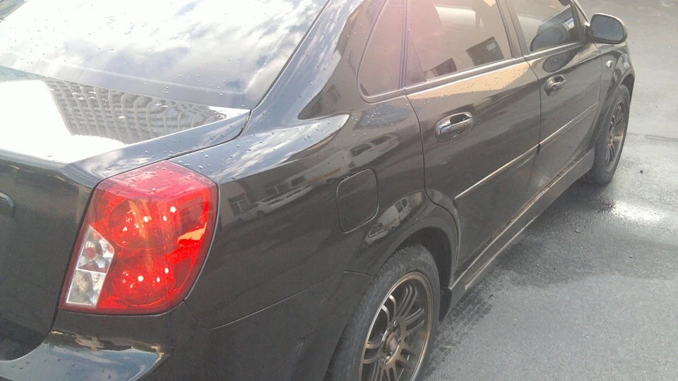 Chevrolet Lacetti Чорна 1.8 (автомат) 3