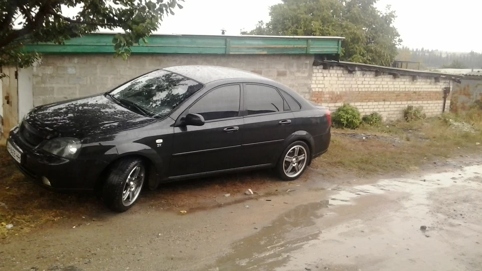 Chevrolet Lacetti чорний 1.8
