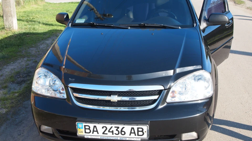 Chevrolet Lacetti Чорний Лач) 3