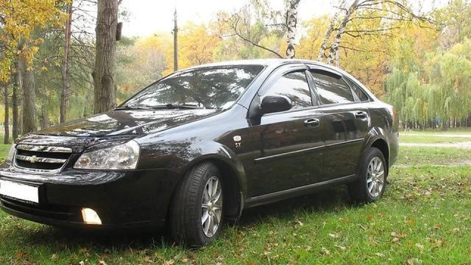 Chevrolet Lacetti чорний металюга
