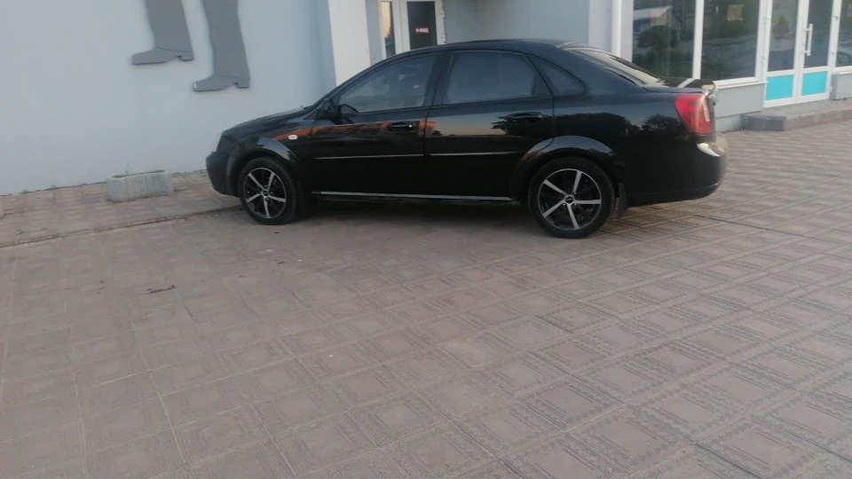 Chevrolet Lacetti Черниш 3