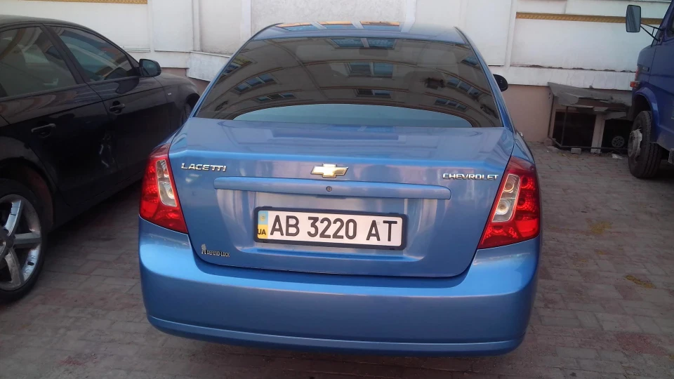 Chevrolet Lacetti Колір радості 3