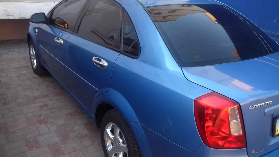 Chevrolet Lacetti Колір радості 4