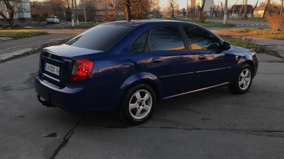 Chevrolet Lacetti Daewoo Nubira 4