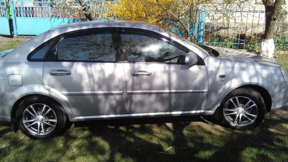 Chevrolet Lacetti ластівка 2