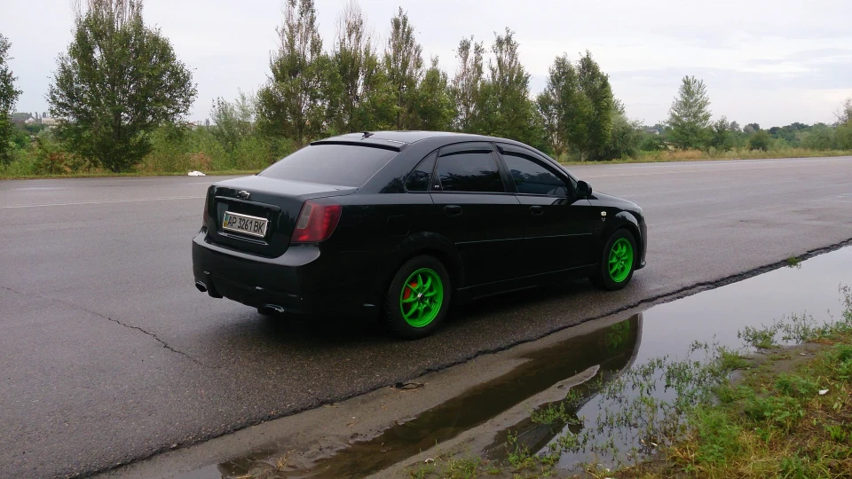 Chevrolet Lacetti \Nubira-sx Чорнява 1.8 4