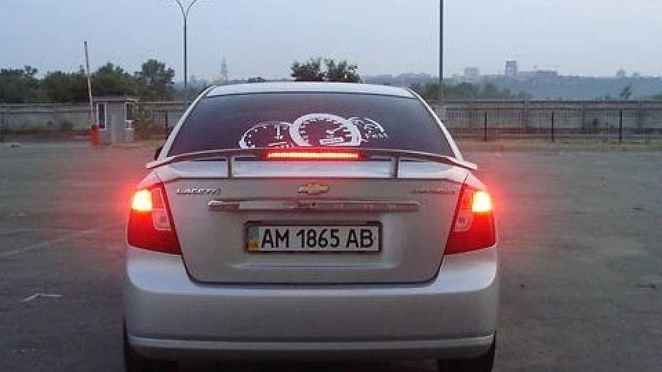 Chevrolet Lacetti SE Lac[тo4ka] 2