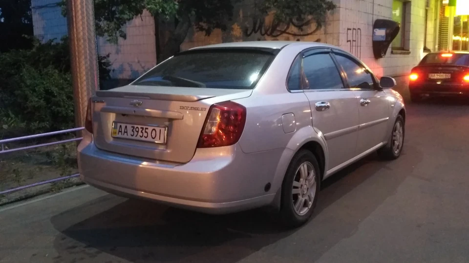 Chevrolet Lacetti Срібна баржа
