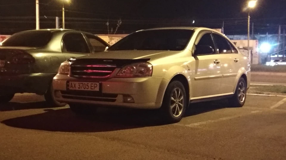 Chevrolet Lacetti срібло 5