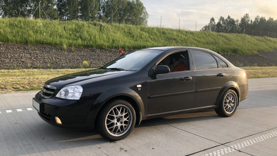 Chevrolet Lacetti злегка кастомний 1.6АТ 2