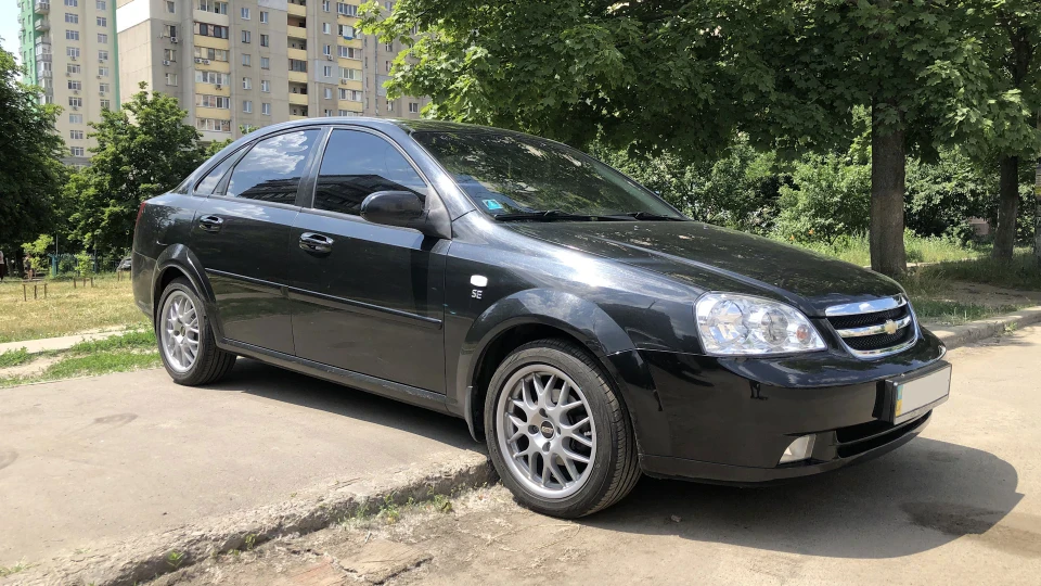Chevrolet Lacetti злегка кастомний 1.6АТ 3
