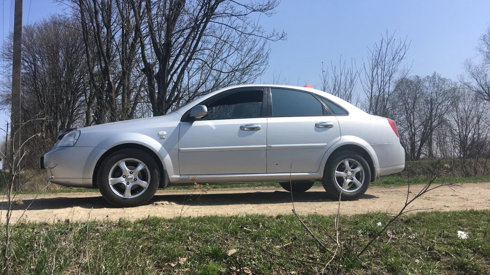 Chevrolet Lacetti Срібний Лачик. 2