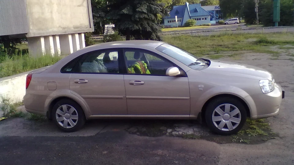 Chevrolet Lacetti Золотий металік SX 1.8 2