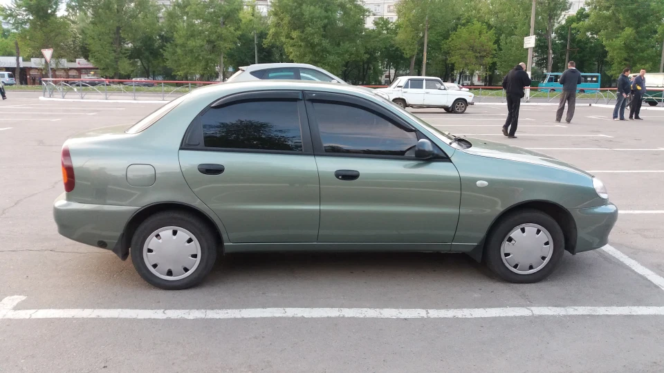 Chevrolet Lanos 4