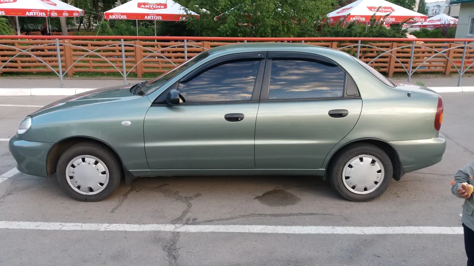 Chevrolet Lanos 5
