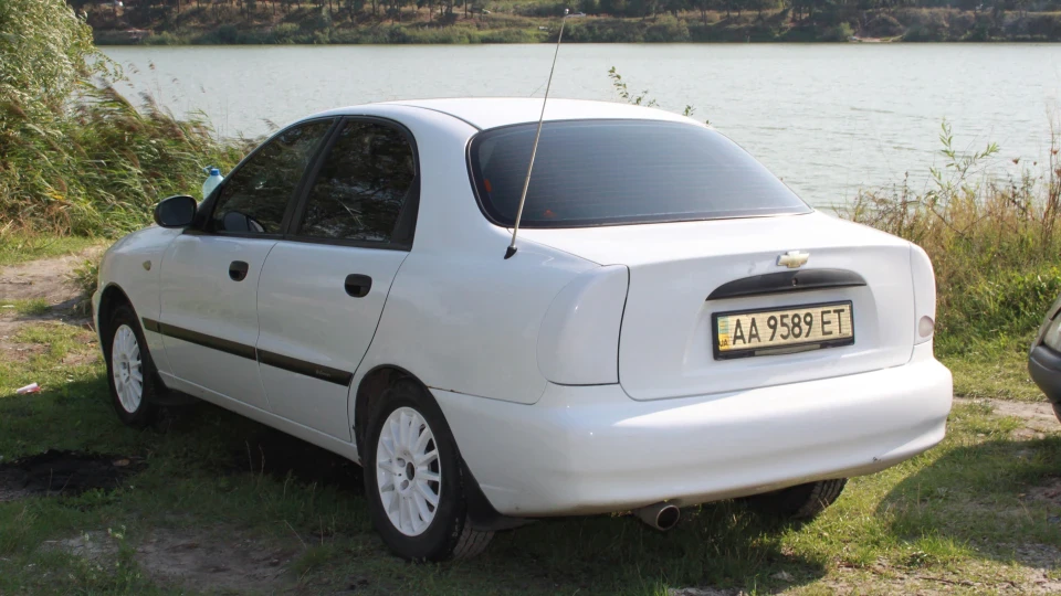 Chevrolet Lanos 3