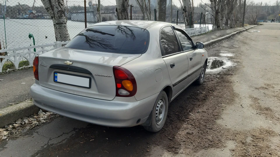 Chevrolet Lanos 1.5 SX (185/70/14) 2