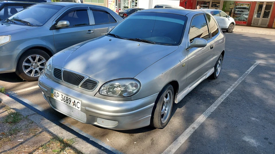 Chevrolet Lanos Coupé 2