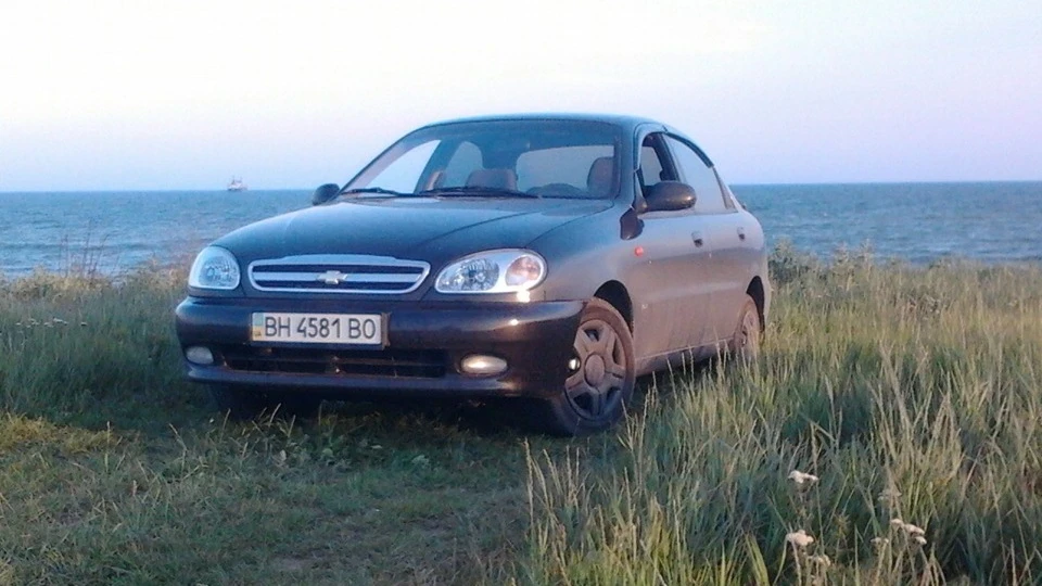 Chevrolet Lanos in BlacK 3