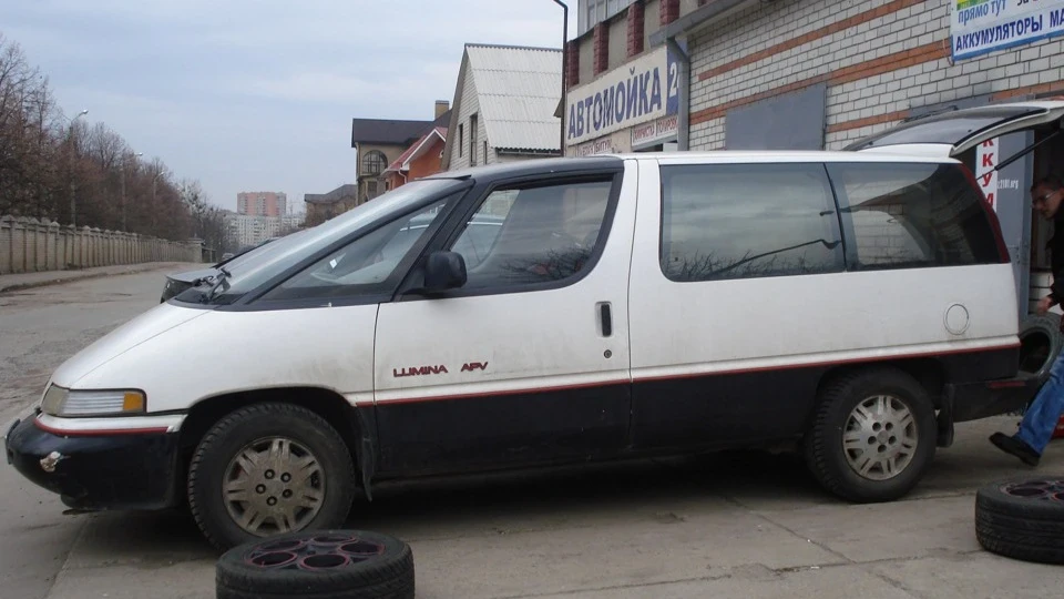 Chevrolet Lumina APV Сімейний космоліт
