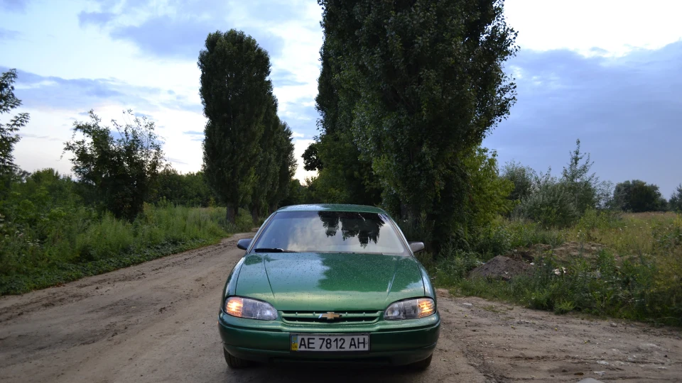 Chevrolet Lumina 2