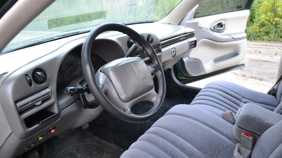 Chevrolet Lumina 3