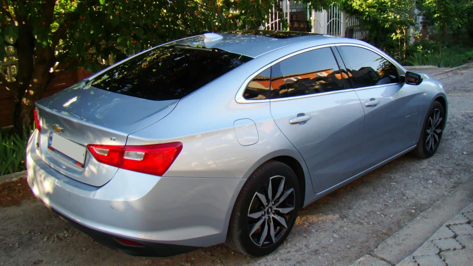 Chevrolet Malibu Arctic Blue 2