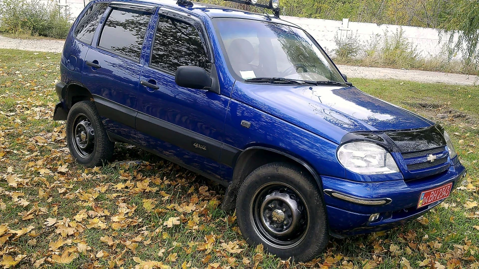 Chevrolet Niva 4