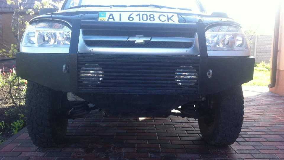 Chevrolet Niva 4