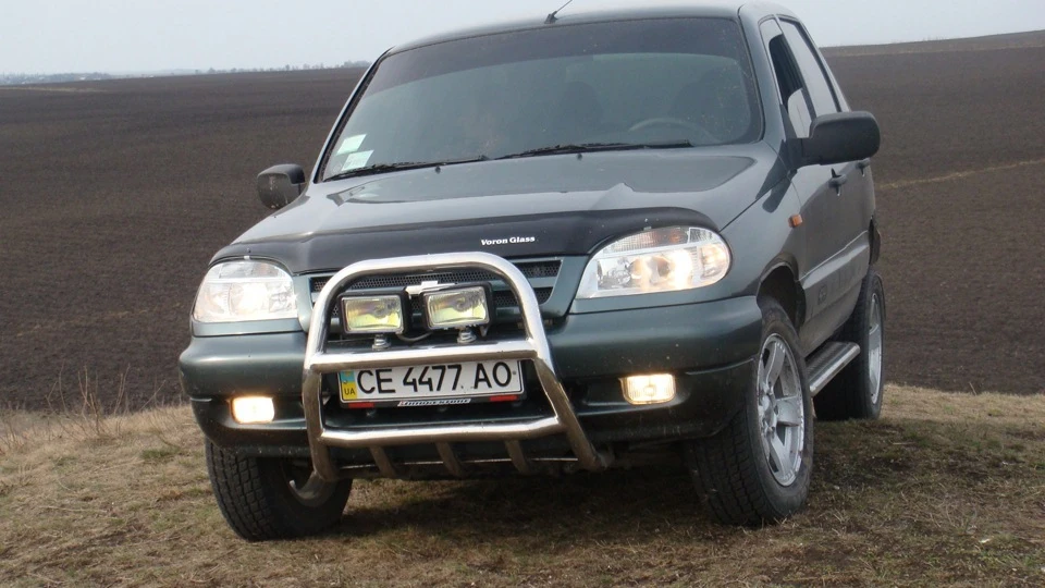 Chevrolet Niva 4