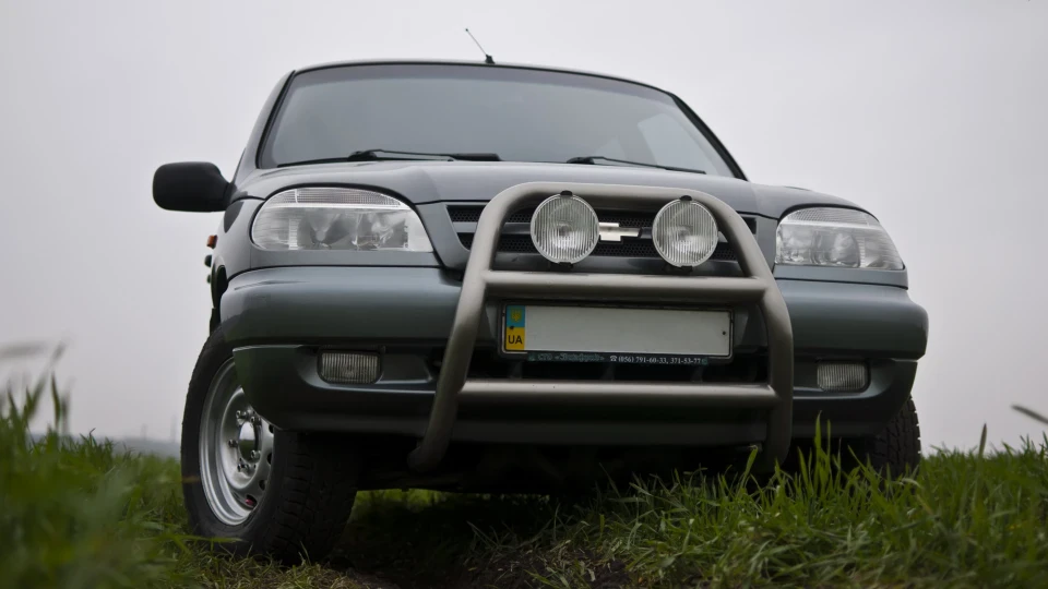 Chevrolet Niva 1.7 2