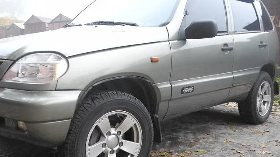 Chevrolet Niva Вітчизняний Позашляховики 2