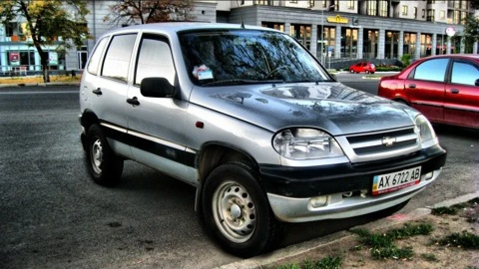 Chevrolet Niva Сірий тому що не мою