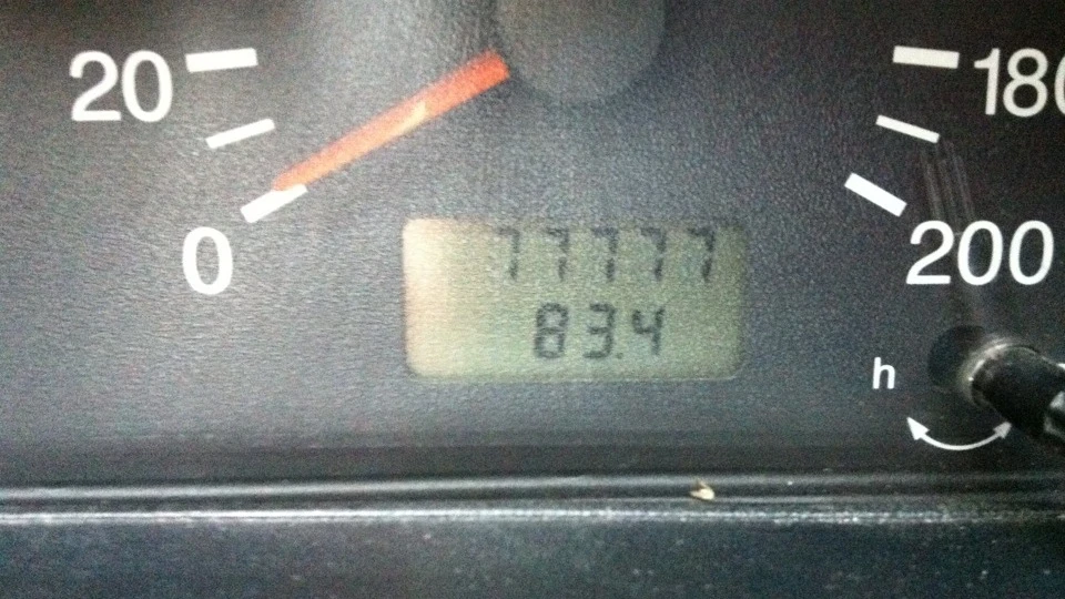 Chevrolet Niva Синьо-біла 3