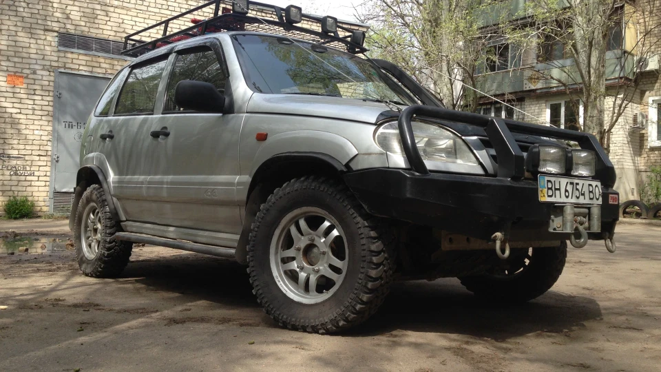 Chevrolet Niva Заряджений Танк ! 3